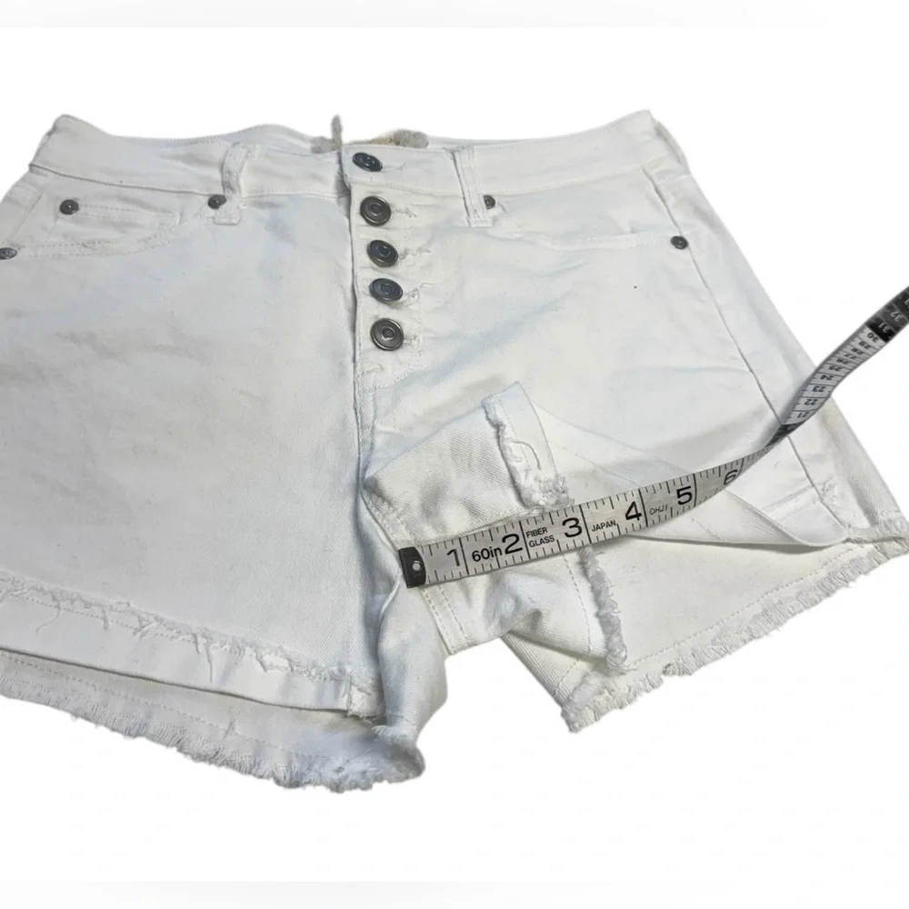 Altar’d State Women’s White Denim Button Fly Cuffed Shorts Size 27/5